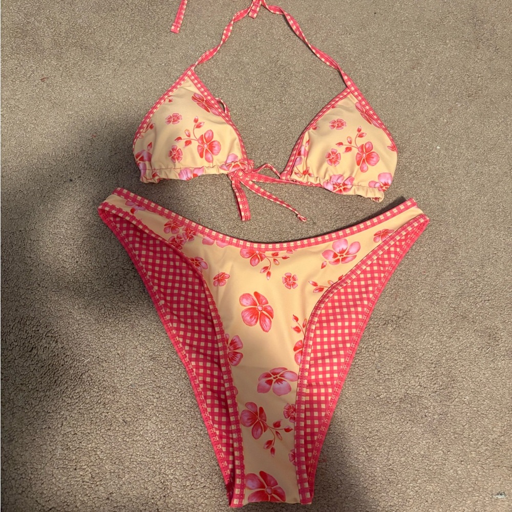 Brand new Floral Bikini Set with Pink Accents size medium